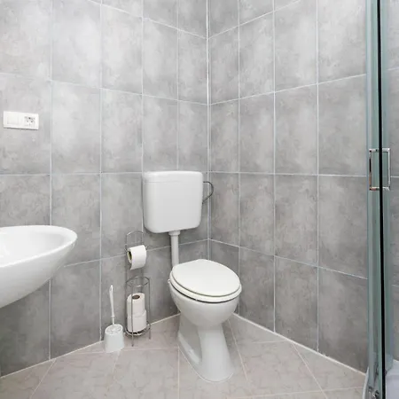 Apartment 1 Bedroom Stunning In Imotski